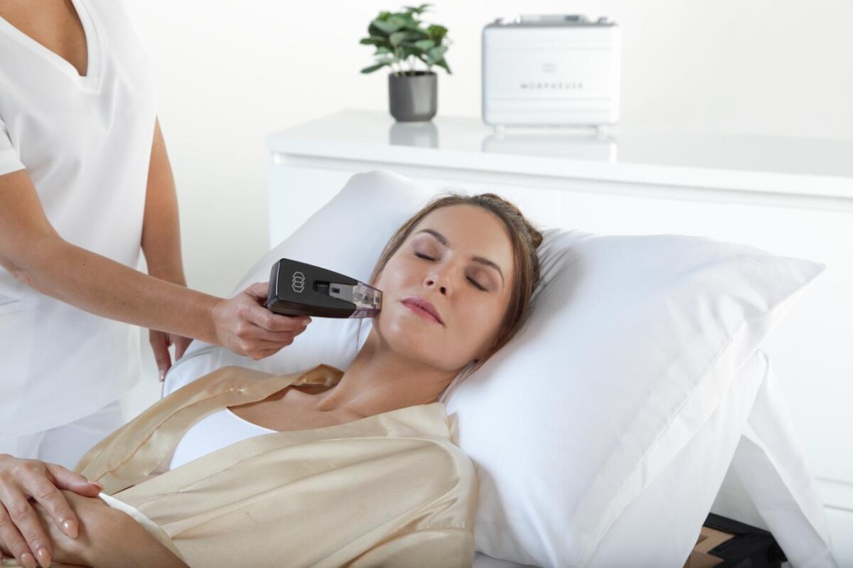 Tendencia 2025 tratamientos faciales con tecnología avanzada